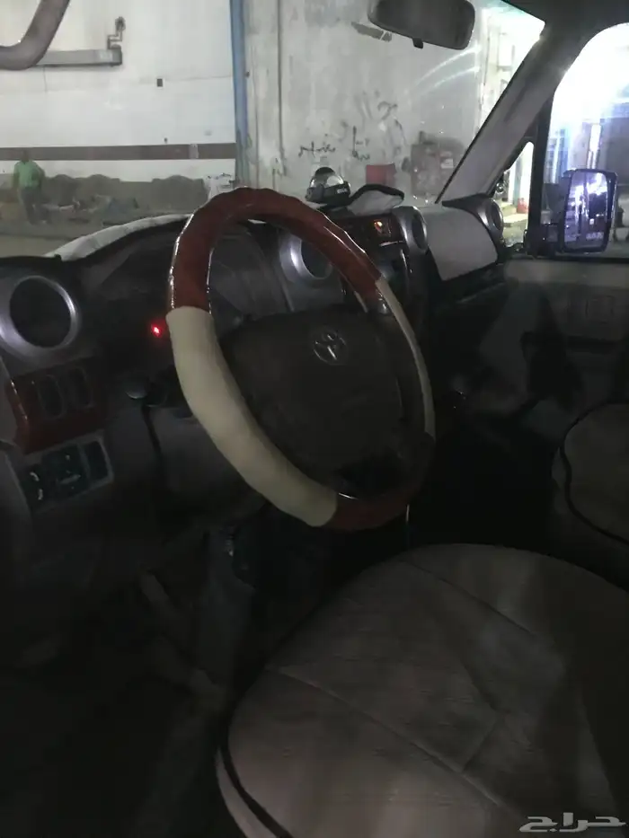 جيب شاص موديل 2013رفرف شرط شاص وبدي ومحركته ممشى نظيف 3