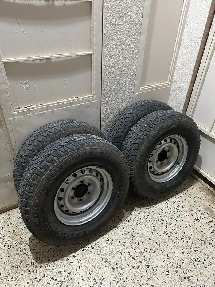 للبيع كفرات سايلون جدد تاريخ 25 0