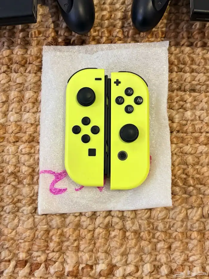 جهازين نينتندو سويتش مع وحدات تحكم إضافية 6