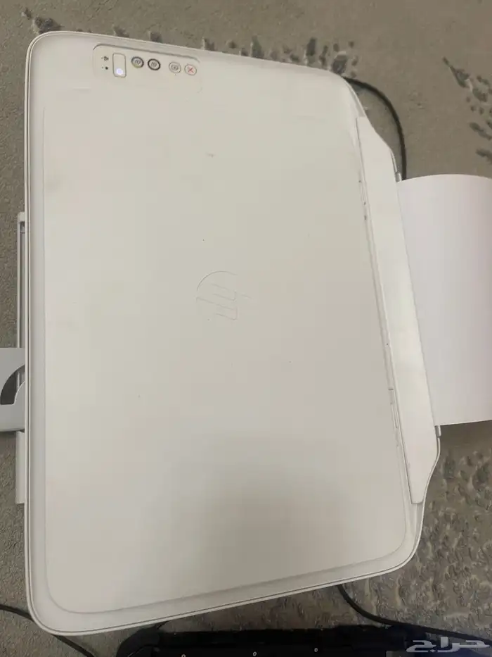 للبيع طابعتين hp وحده ملونه والثانيه ابيض  واسود 2