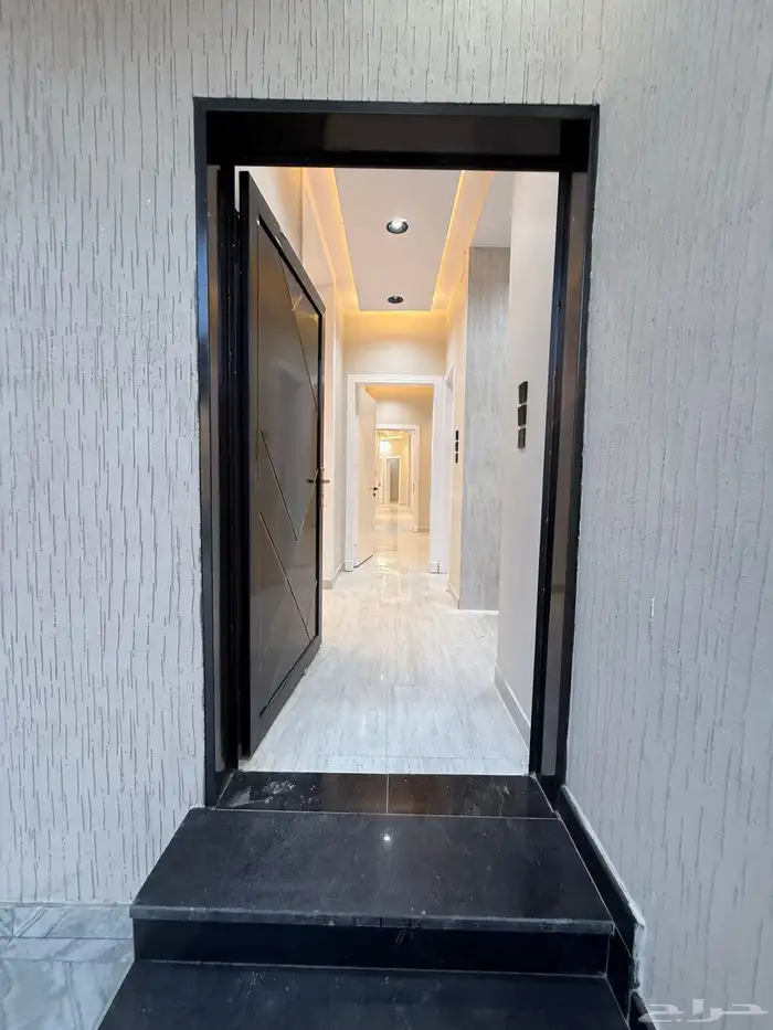 للبيع شقق علويه وارضيه بسعر صيدة بدرة الموسي ع برحه مسجد 5