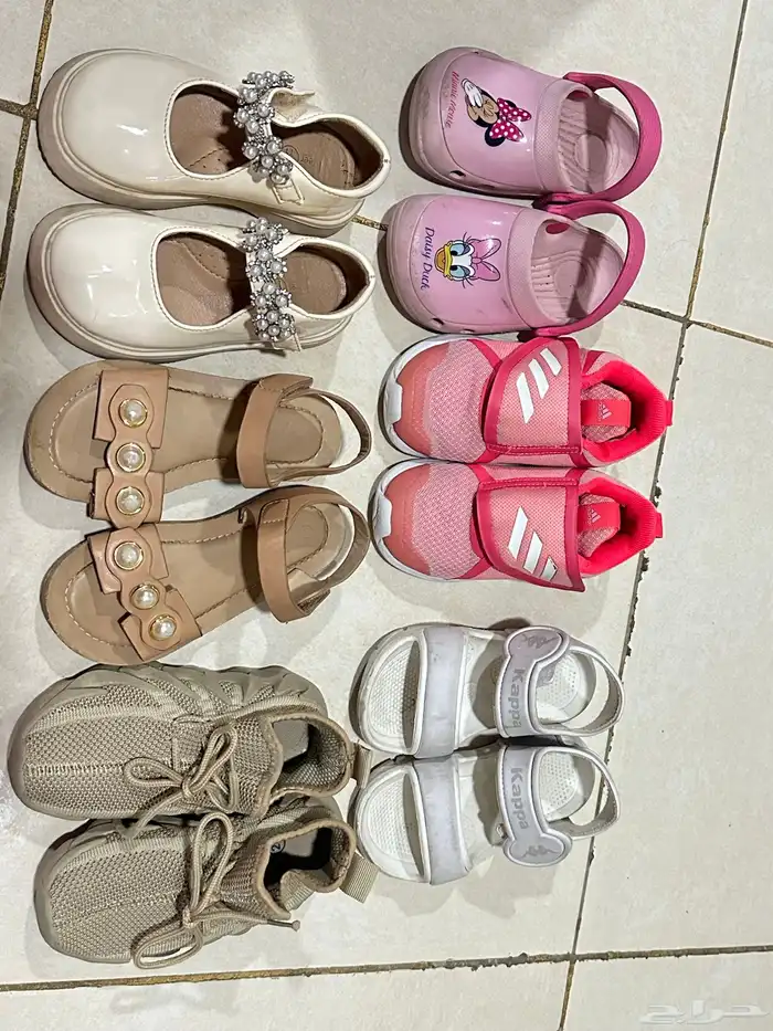 شوزات احذية كلهم 20 ريال فيهم اديداس و كابا مقاس 26 27 0