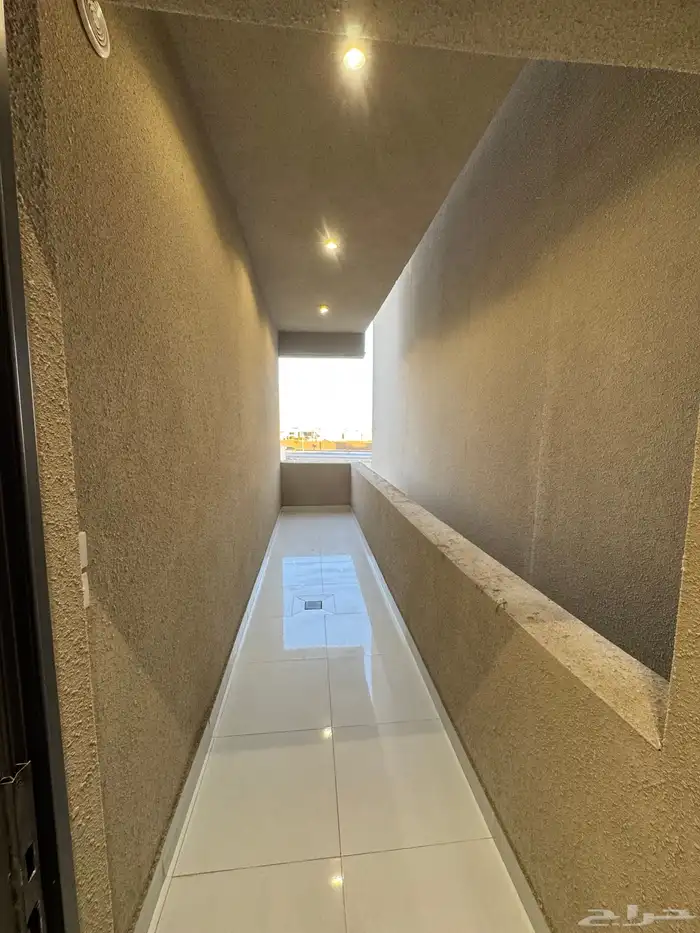 للبيع شقق تمليك علوي مع سطح خاص ومصعد حي المعارض 520 الف 8