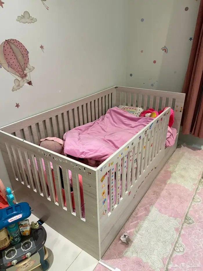 سرير جديد فصلته اقل من سنه عرضه متر وطوله متر و70 تقريبا 1