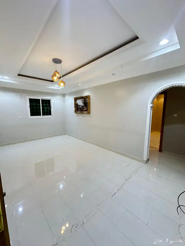 للايجار شقة بحي لبن 4غرف ب3500شهري 8