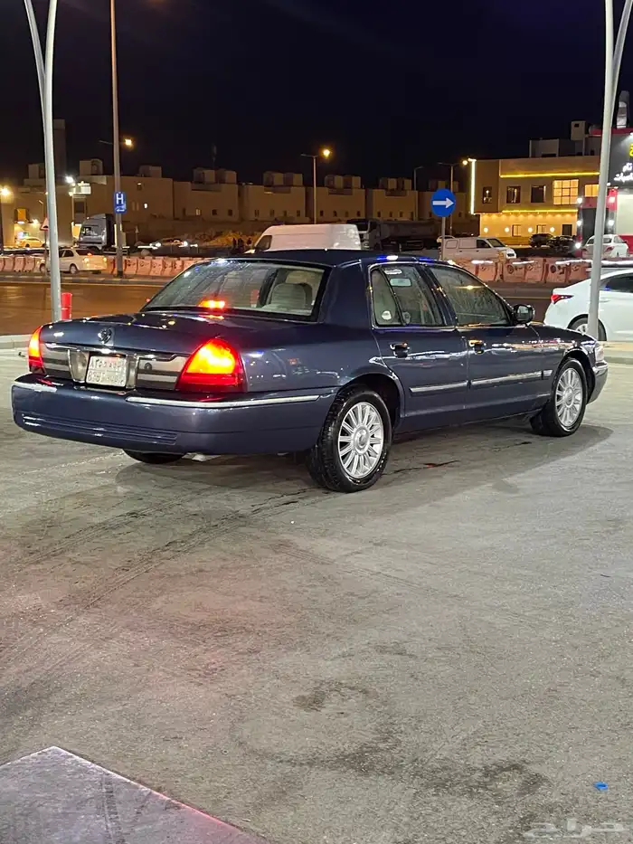 فورد ماركيز 2009 أمريكي 4