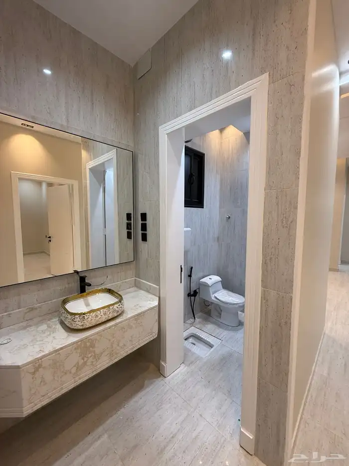 للبيع شقق علويه وارضيه بسعر صيدة بدرة الموسي ع برحه مسجد 17