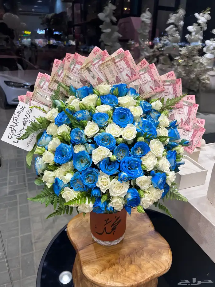 هدايا   ورد  ورد طبيعي  وردصناعي  باقة ورد  تغليف 74