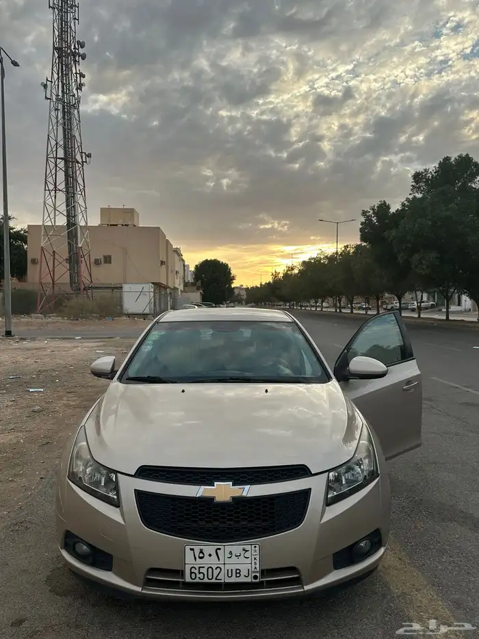شيفروليه كروز 2012 ذهبي 6