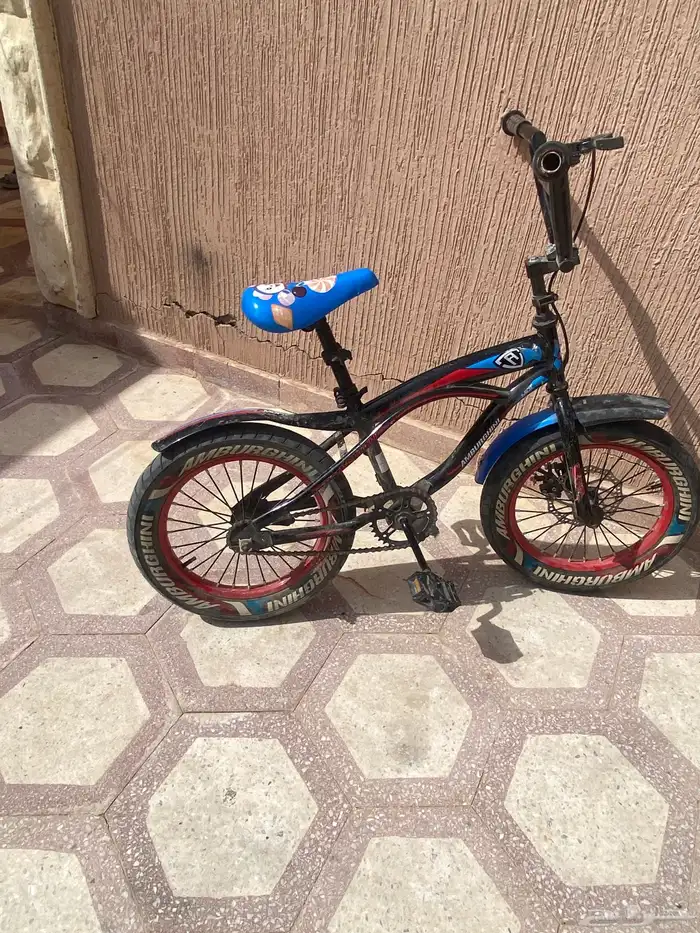 سياكل العدد ثلاثه مستعمل حجم 16كفرين واربع كفرات نضيفه 0