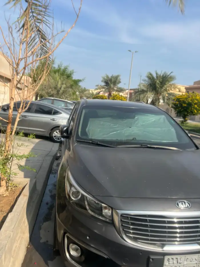 سياره للبيع كيا كرنفال ديزل 1