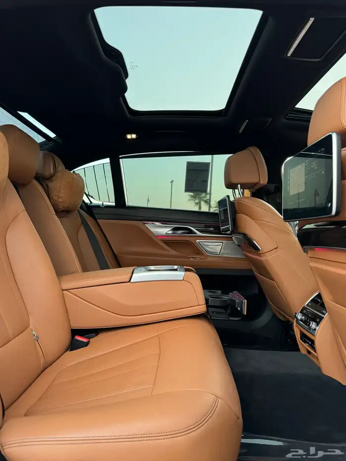 بي ام دبليو مديل 2021 730 7