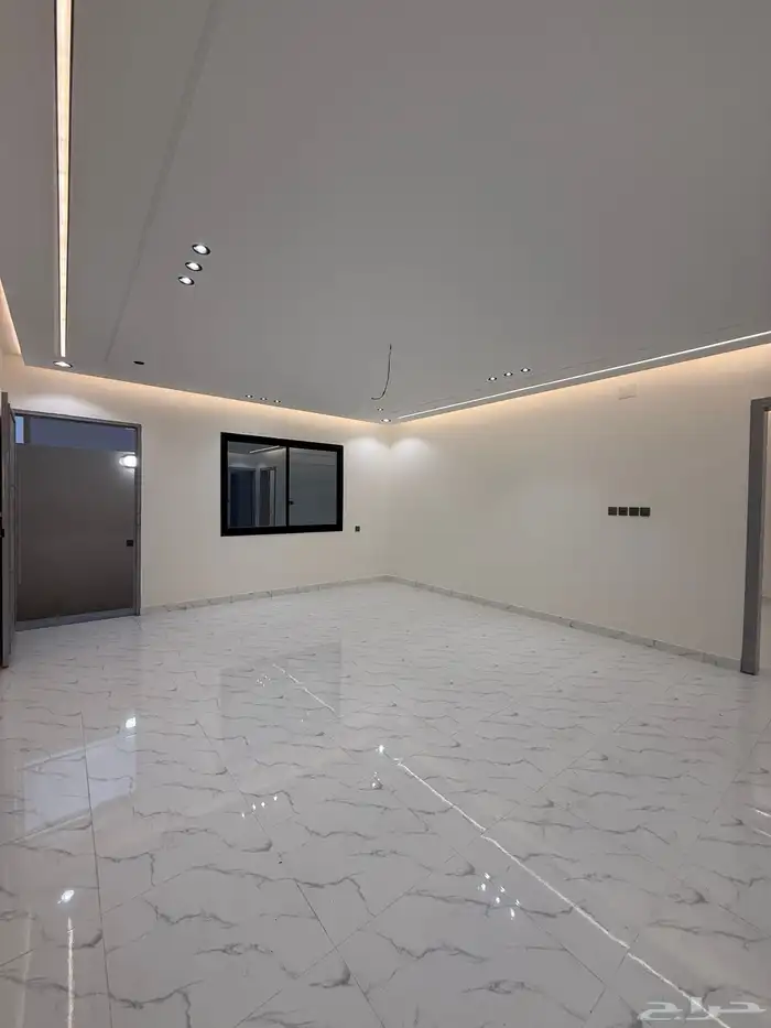 للبيع ارواف علويه وشقق ارضيه ببايكة سيارة ف شمال الخميس 7