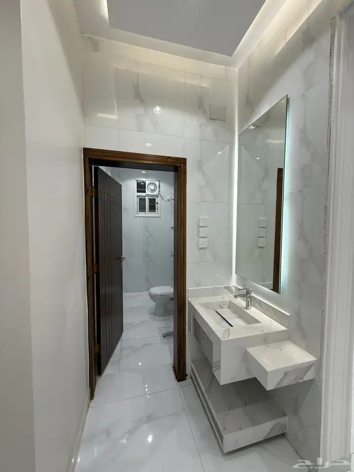 للبيع دور تمليك ارضي بمدينه ابها حى الزهور طريق المحاله 19