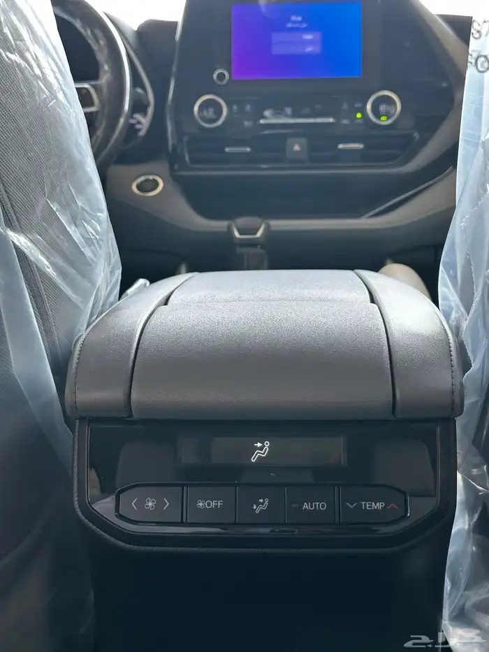 تويوتا هايلاندر GLE هايبرد الوان فضي موديل 2025 10