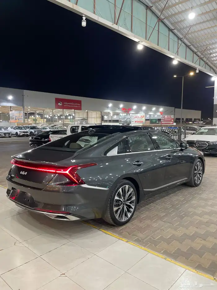 كيا كي8 موديل 2022 فل كامل 8