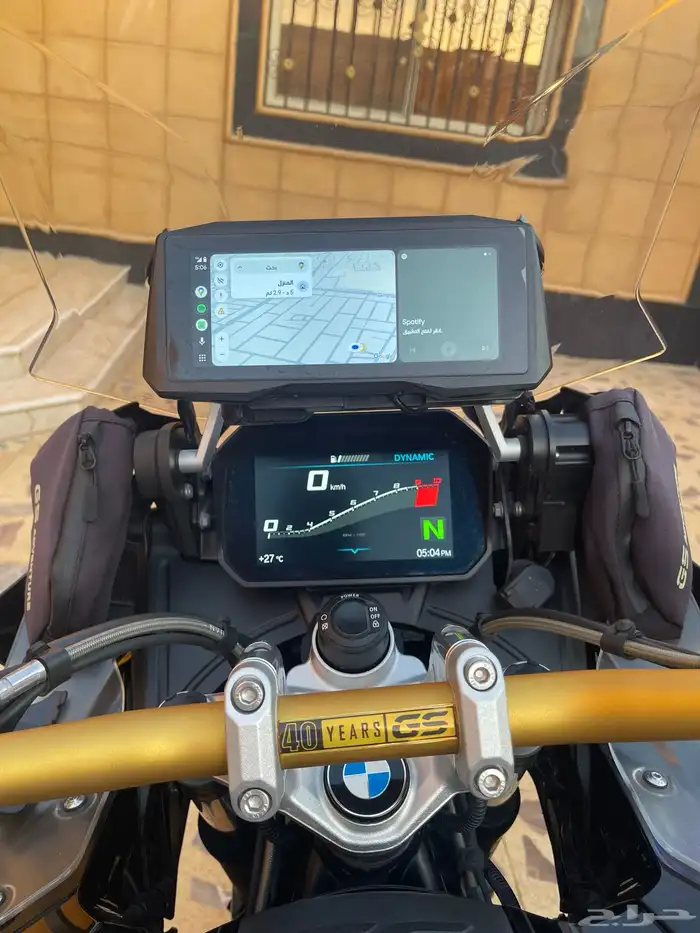 ادفنشر bmw 1250 R 2021 اصدار 40 عام لوحة مميزة 11