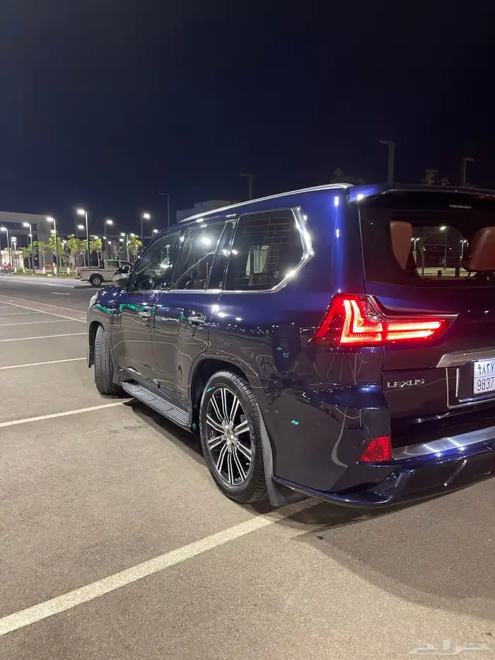 للبيع لكزس LX570S سعودي بودي بلد 3