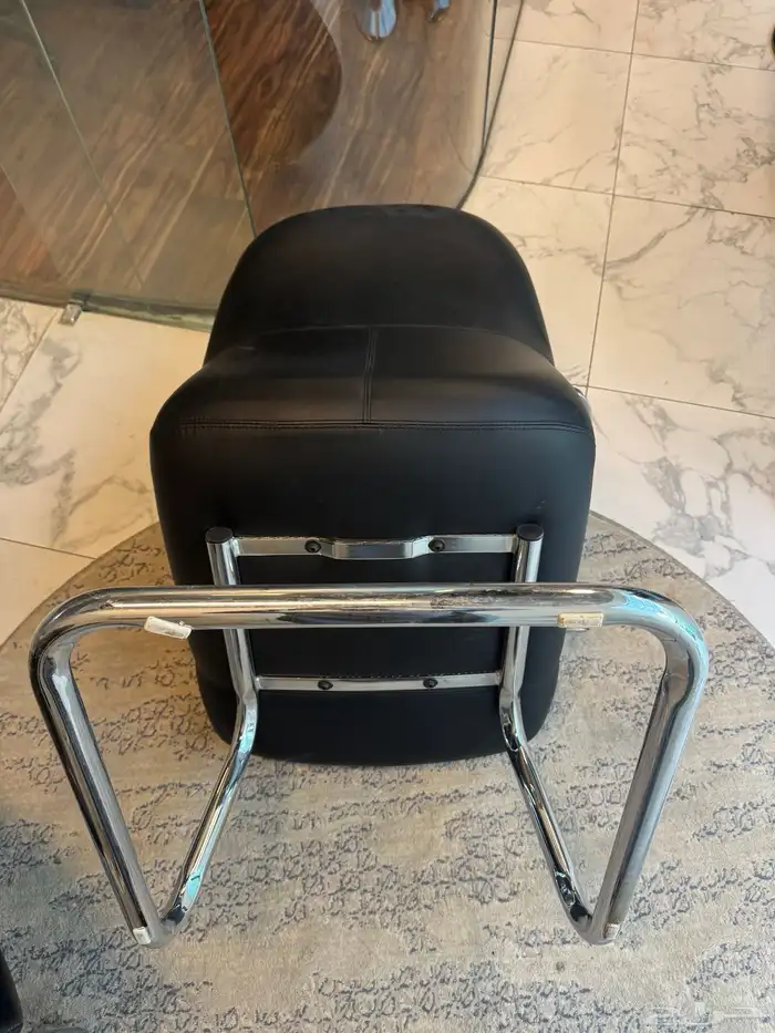 كراسي جلد ثابت للبيع - مستخدم 5
