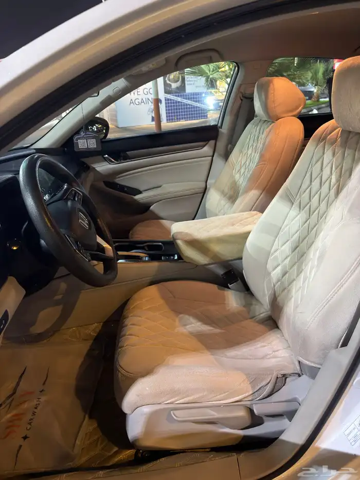 للبيع أكورد ابيض 2020 استاندر 8