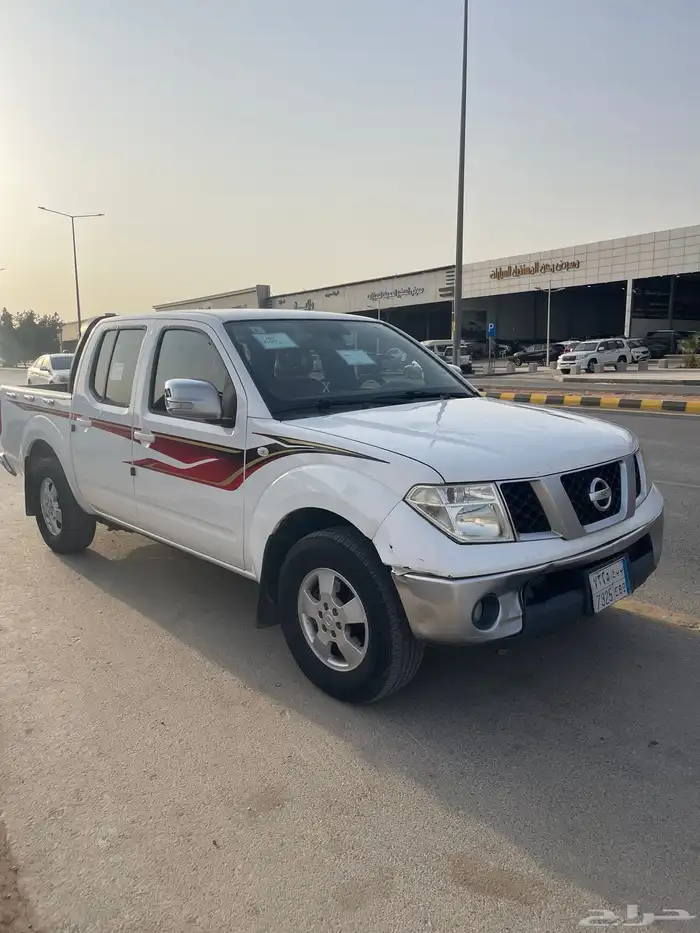 نيسان نافارا 2015 2