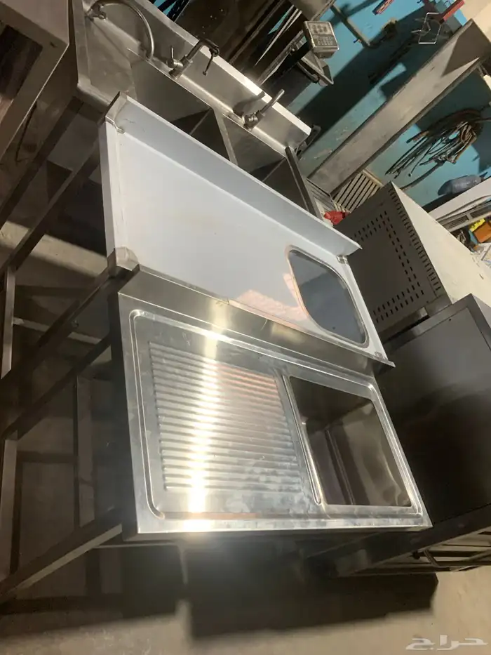 معدات مستخدم نظيفة جدا 9