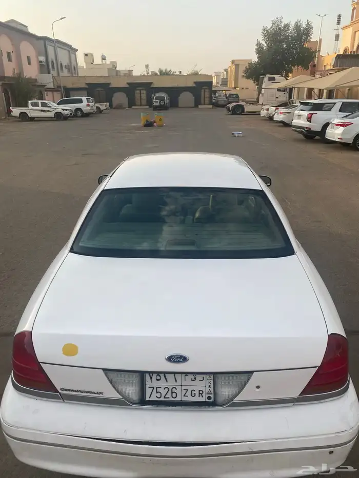 فورد فكتوريا 2003 2