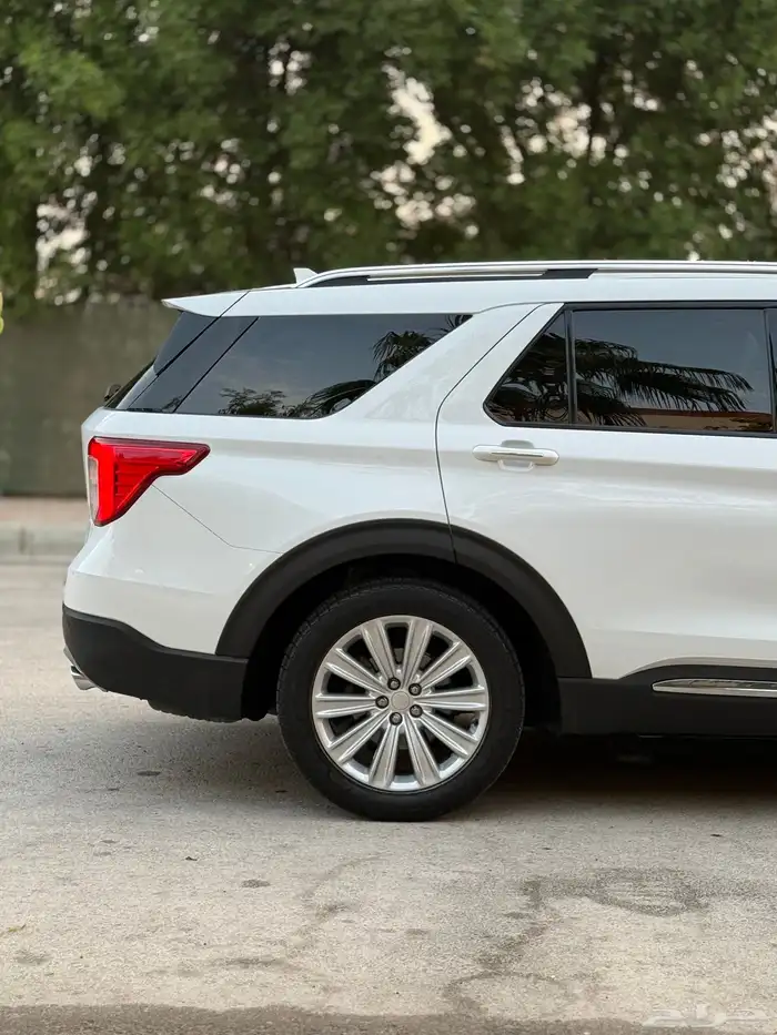 FORD EXPLORER LIMITED 2020 3