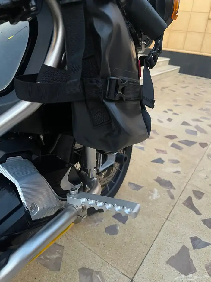 ادفنشر bmw 1250 R 2021 اصدار 40 عام لوحة مميزة 1