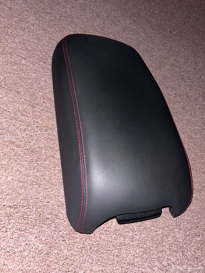 تكاية وسطية دودج تشارجر وكرايسلر 1