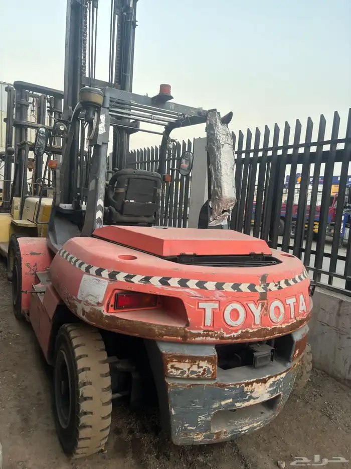 رافعات شوكية من طن ونص الى 6 طن 1