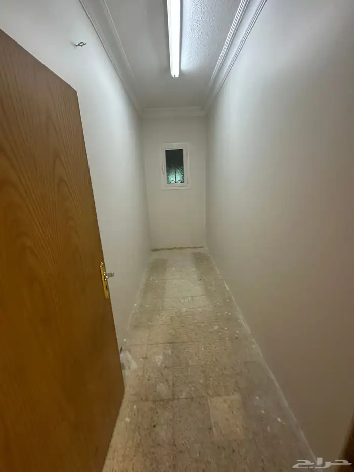 دور اول للإيجار 450 متر غرناطه 60 الف 5