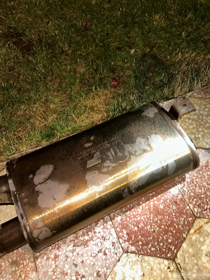 للبيع دبه ماقنا فلو (MAGNAFLOW) كبيرة مدخلين و مخرجين 2