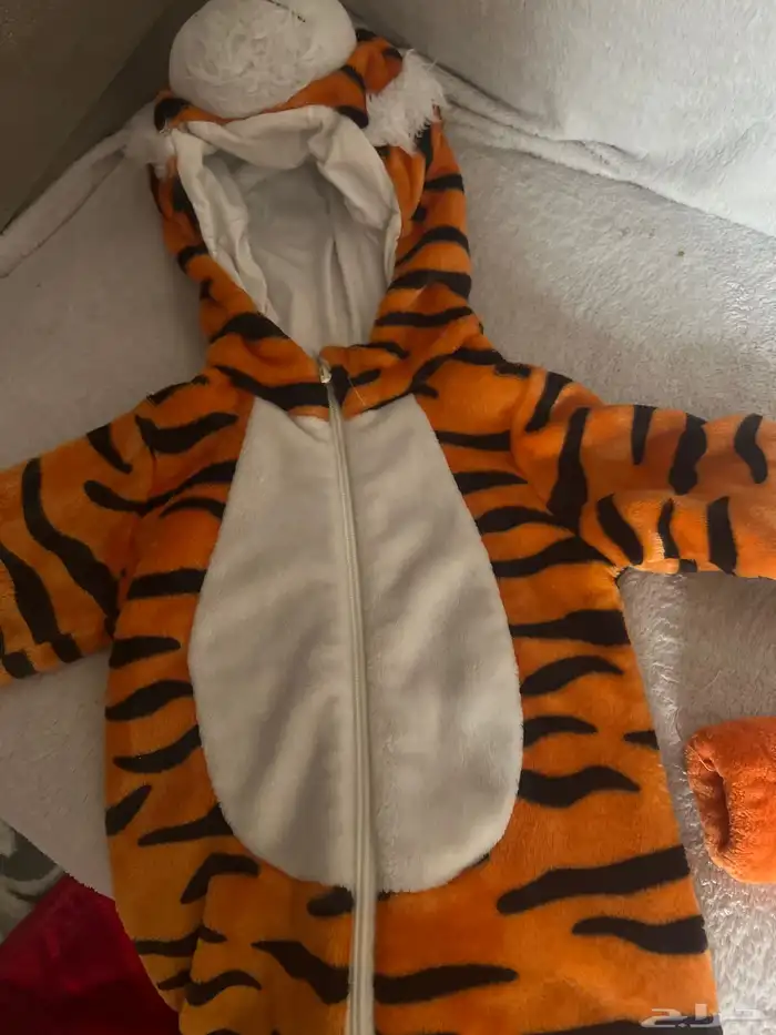 للبيع 3 بربطوزات مستعمله العمر9 12m 0