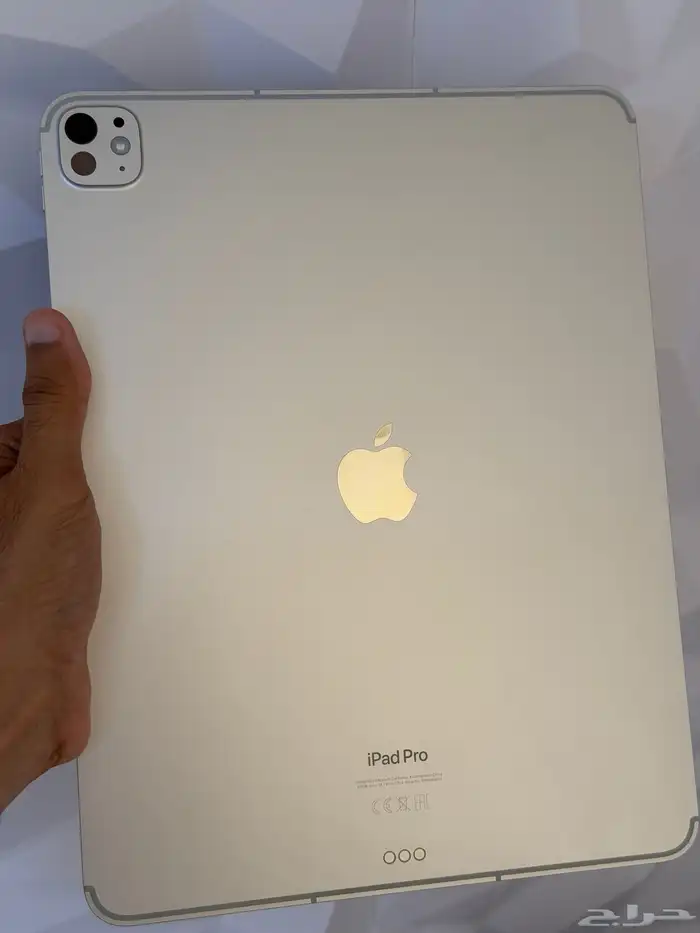 ايباد برو 13 بوصة (M4) يدعم الشريحة QR 9