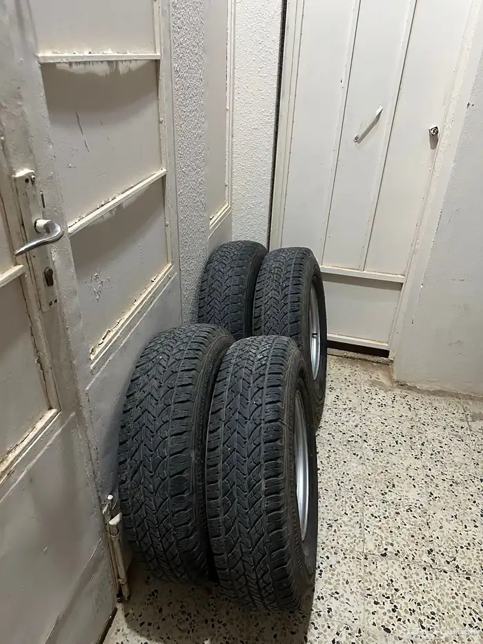 للبيع كفرات سايلون جدد تاريخ 25 2