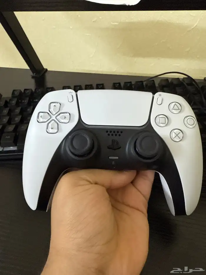 كنترول سوني 5 استخدام يومين نظيفه ومافيها اي مشكلة 1