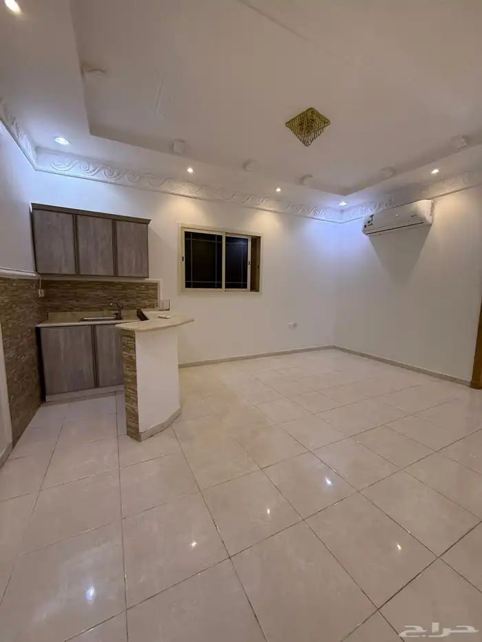 فيلا مستقله في حي قرطبة الغربيه شرق سابك ( 300 م ) 23