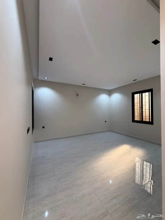 للبيع ادوار تمليك علويه بمساحات كبيره شرق الخميس حى الراقي 18