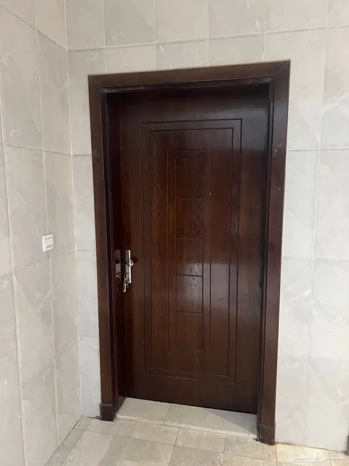 شقة للايجار حي شوران خلف اسواق العثيم 1