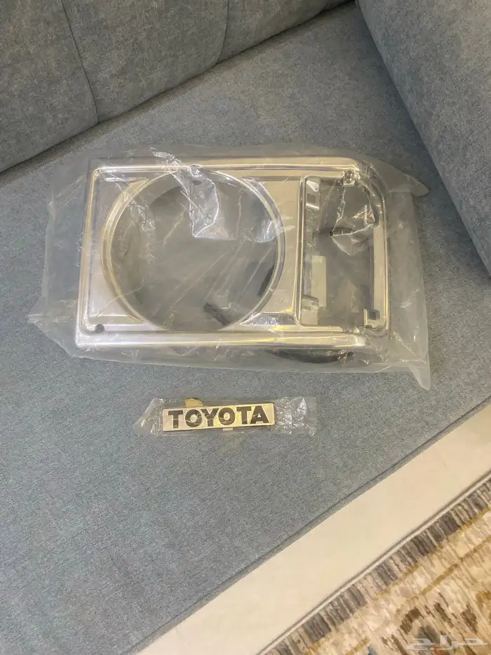 شنبر نور صالون من 82 الين 87 يسار مع العلامه الخلفيه كلها 0