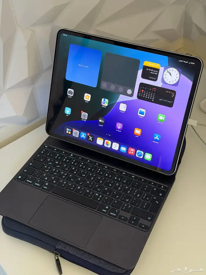 ايباد برو 13 بوصة (M4) يدعم الشريحة QR 6