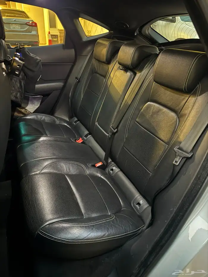 جاكوارEPACE 2018 11