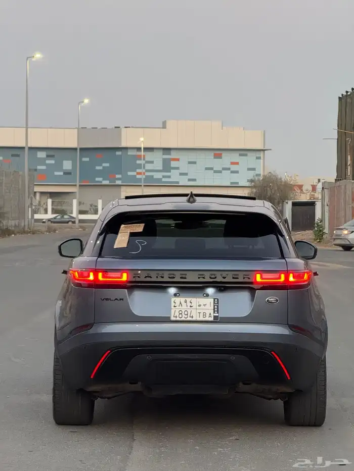 لاند روفر فيلر 2023 4