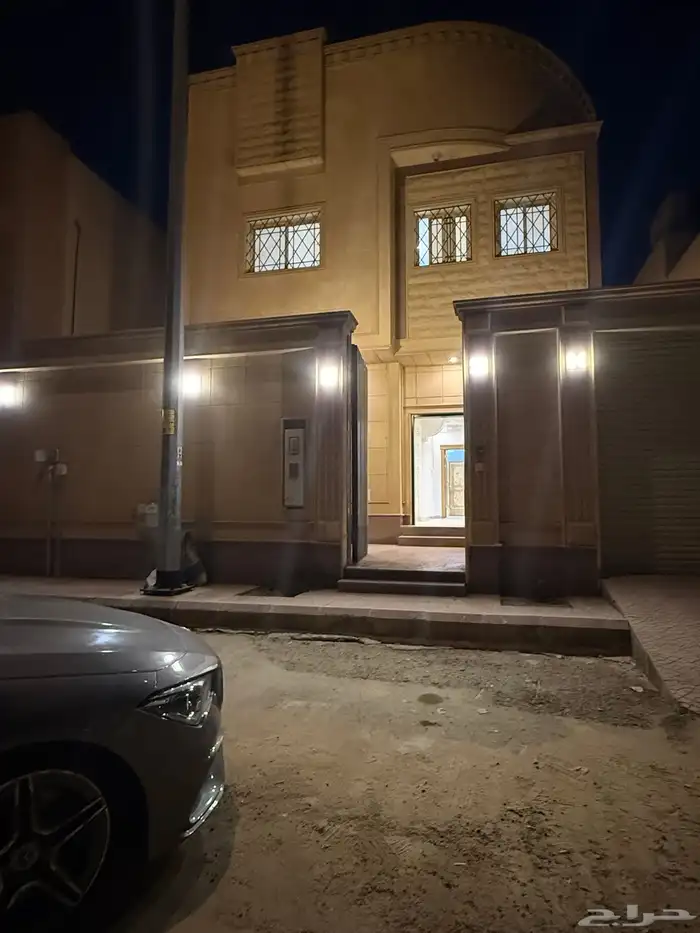 فيلا مستقله في حي قرطبة الغربيه شرق سابك ( 300 م ) 0