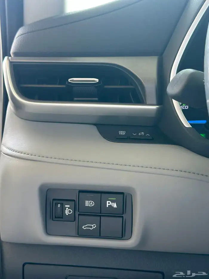 تويوتا هايلاندر GLE هايبرد الوان فضي موديل 2025 17