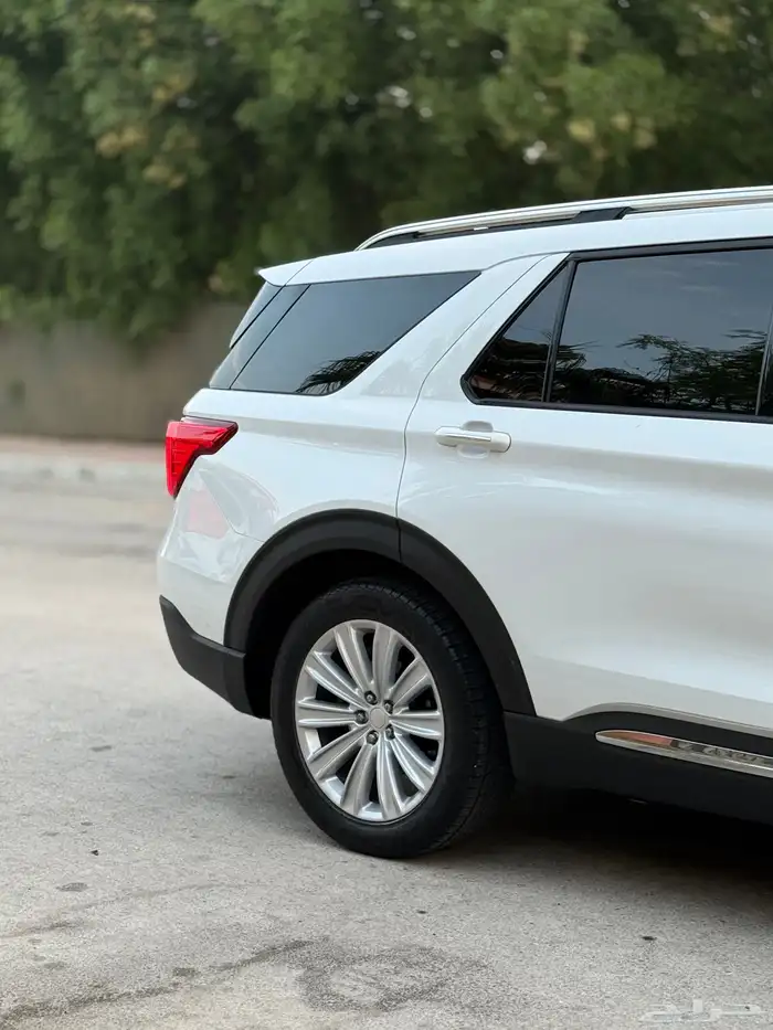 FORD EXPLORER LIMITED 2020 10