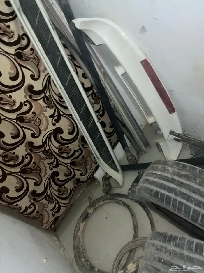 قطع لاند كروزر وقطع بعضها حديد والمنيوم البيع سريع 5