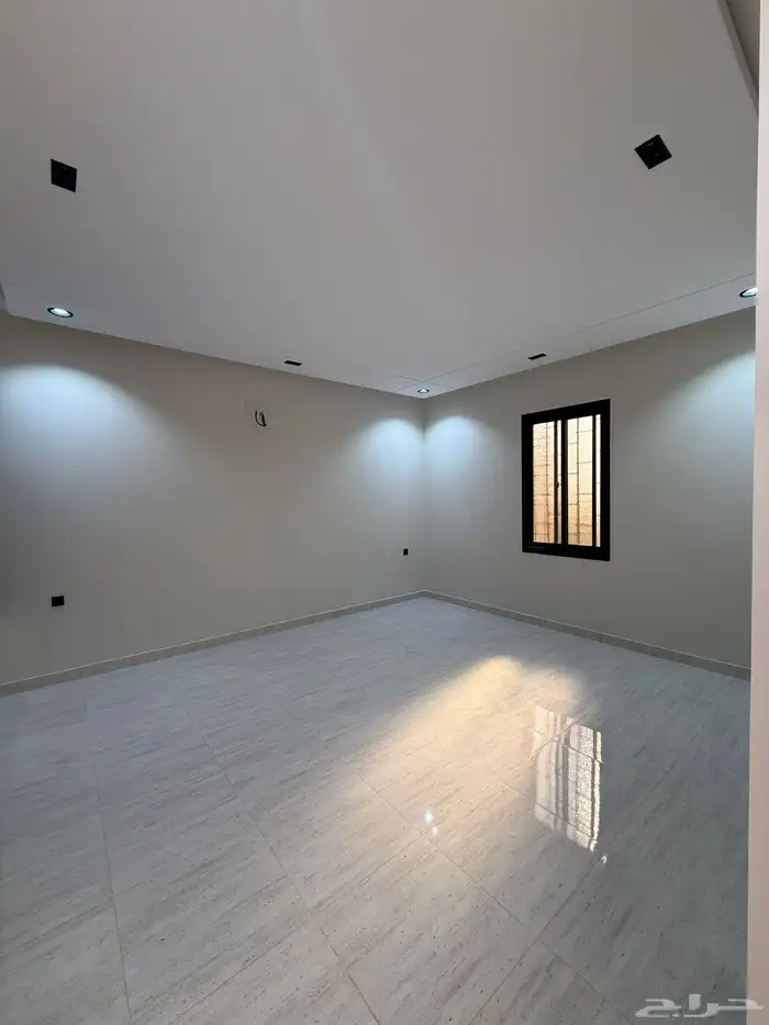 للبيع ادوار تمليك علويه بمساحات كبيره شرق الخميس حى الراقي 23