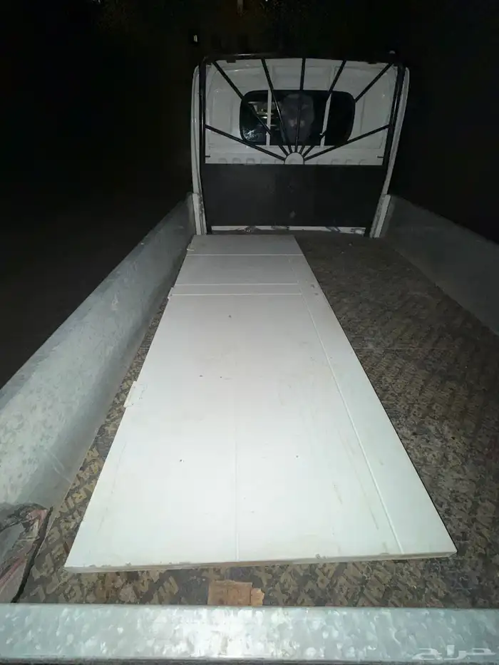 باب خشب شبه جديد بدون ملحقات 0